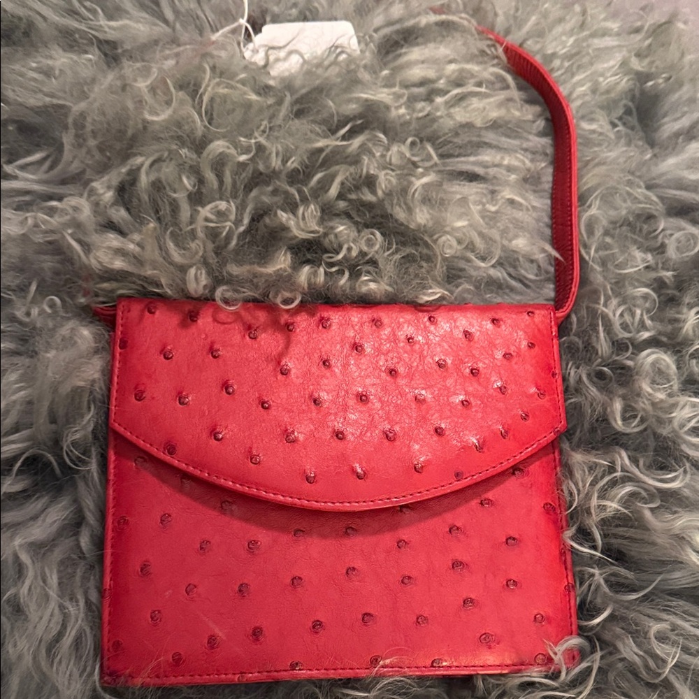 One of Kind Genuine Full Quill Ostrich —All Ages 👛